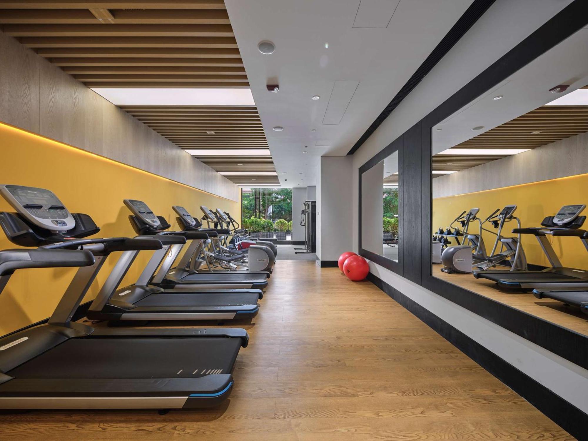 Hilton Garden Inn Guangzhou Tianhe Exterior photo