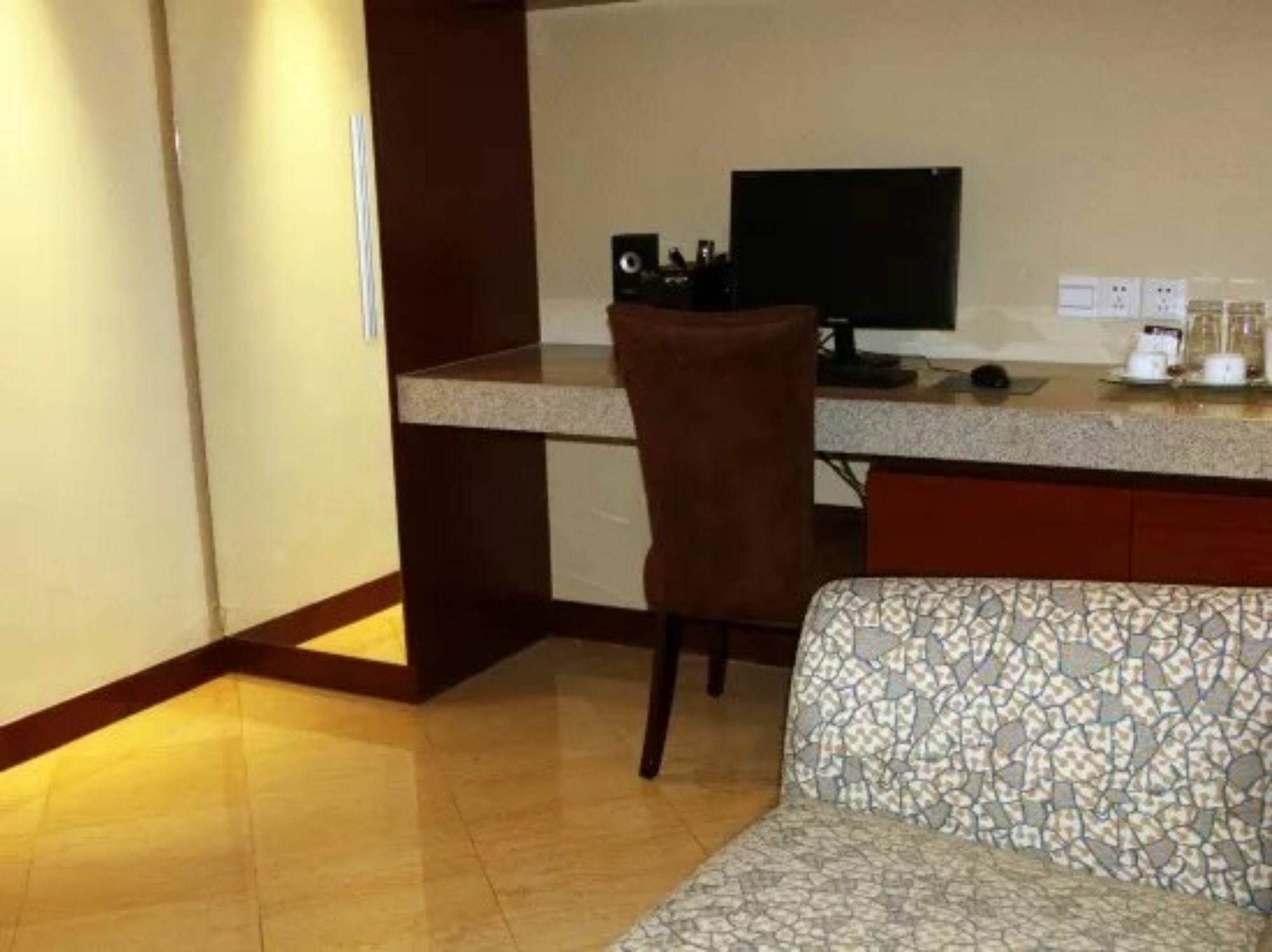 Hilton Garden Inn Guangzhou Tianhe Exterior photo