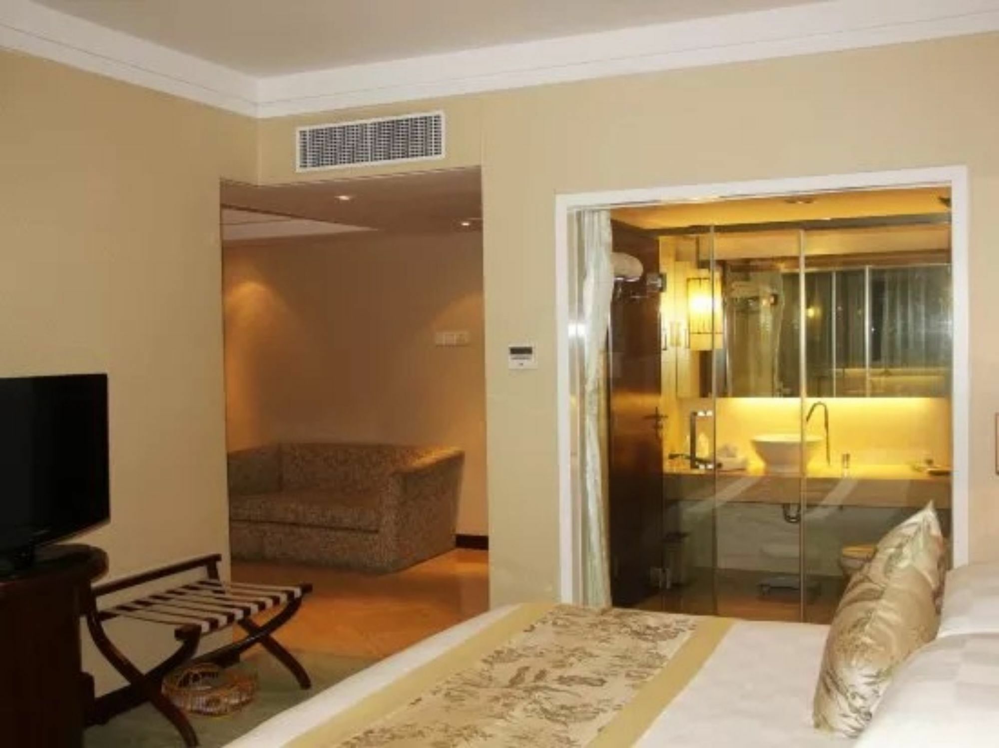 Hilton Garden Inn Guangzhou Tianhe Exterior photo